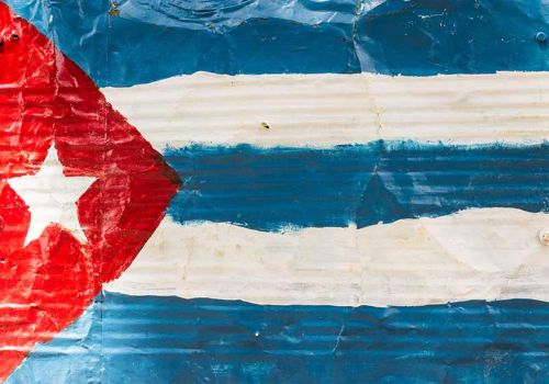 Come oggi la produzione di musica latino americana incide sull'economia di Cuba